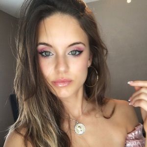 cara calderaio s closet